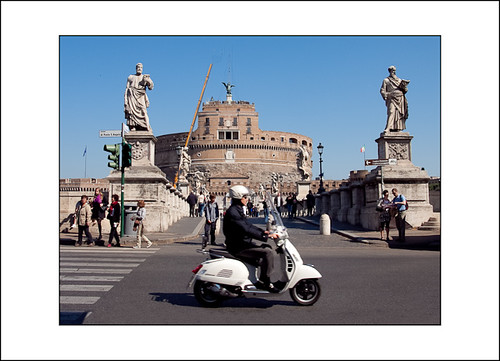 op de scooter door Rome by hans van egdom