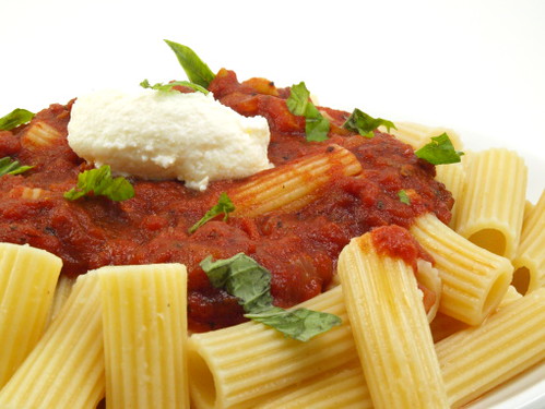 Pasta with Zinfandel Tomato Sauce and Ricotta