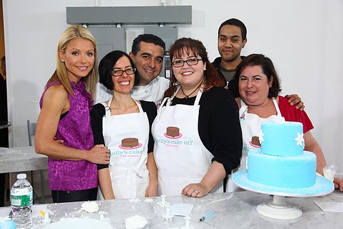 Kelly_and_Cake_Boss_with_Snow_Day_team