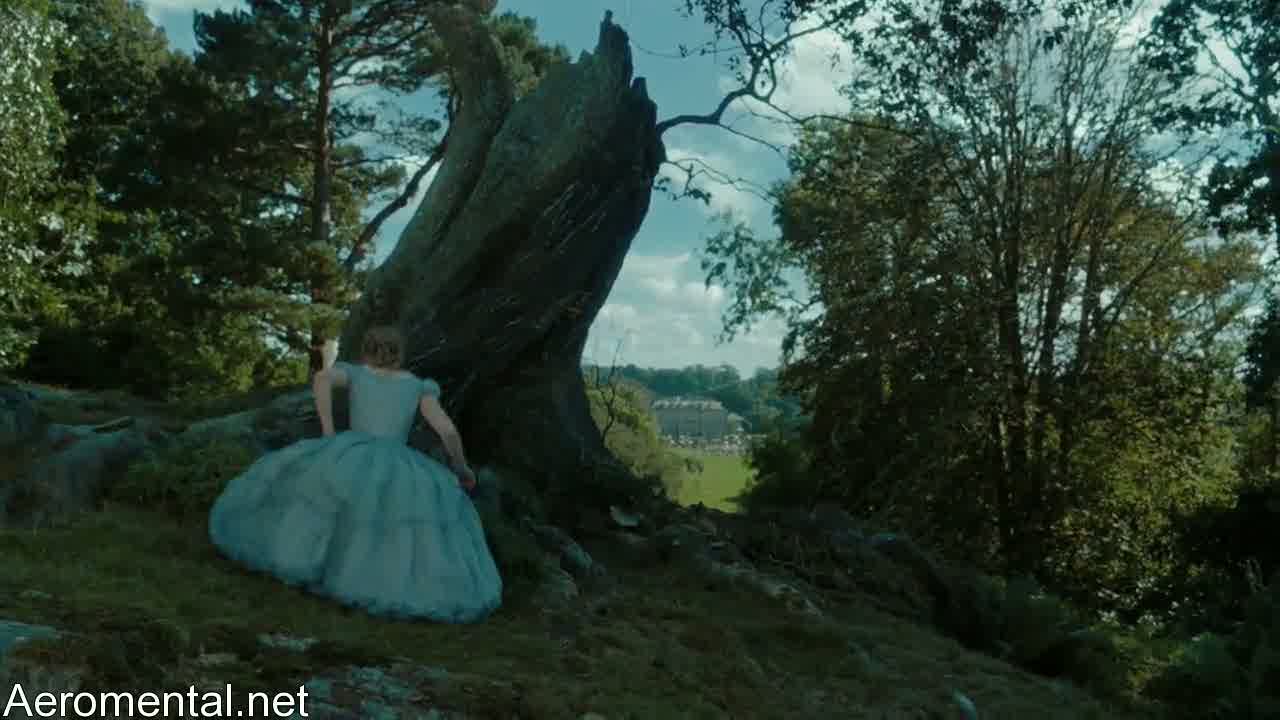 Alicia en el País de las Maravillas árbol