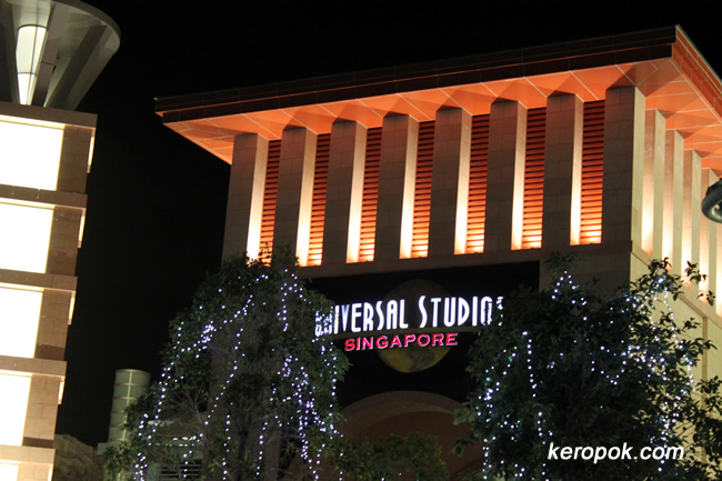 Universal Studios at night