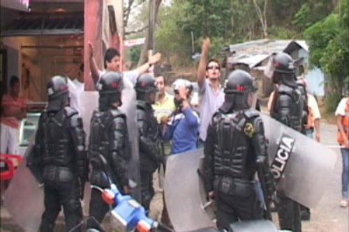 Colombian police attack BP strikers