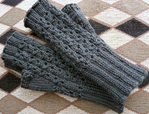Matching mitts for Lu