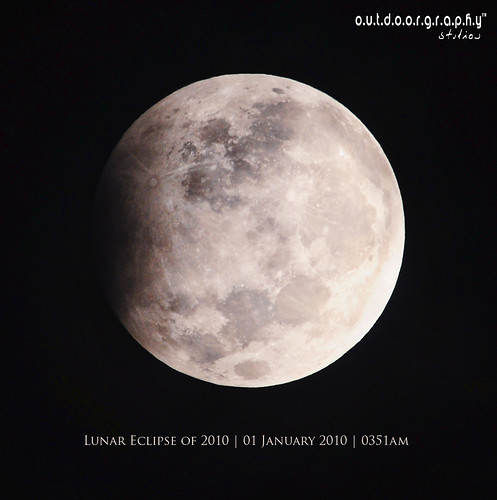 Lunar Eclipse of 2010 by Sir Mart Outdoorgraphy™.