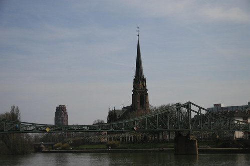 Eisemer Steg with Dreikönigskirche as background