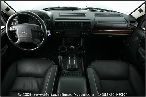 2003 Land Rover Discovery– Austin TX Dealer –Interior of front seats
