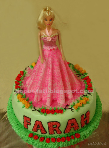 Pinky Barbie Cake