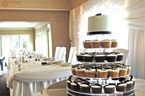 Black White and Silver Wedding We've been so busy recently but haven't