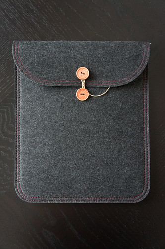 handmade feltcase for iPad 20110611-DSC01676