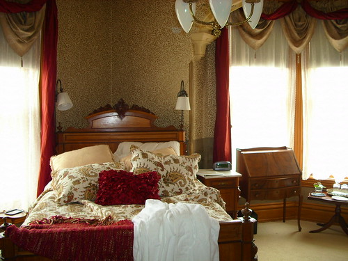 The Queen Room at Kalamazoo House