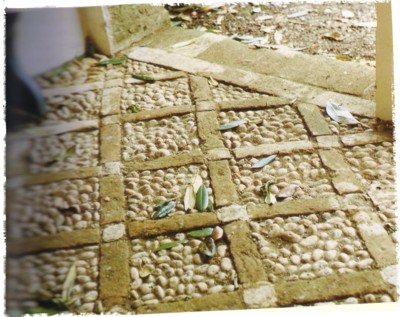 stone and pebble paving (Lost Gardens of Heligan - Tim Smit)
