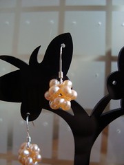 "Silk" earrings in peach