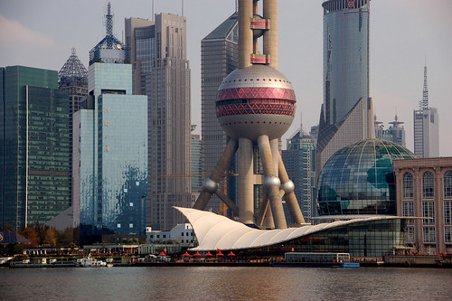 Image Oriental Pearl TV Tower, Shanghai, China, Copyright © J. Unrau