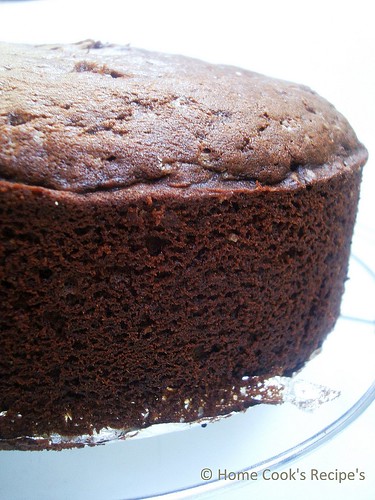 Chocolate Cake Cooling