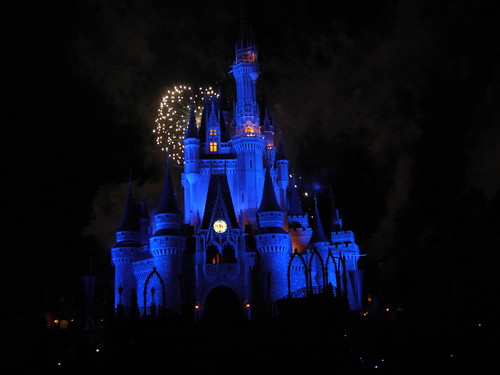 walt disney world castle christmas. Walt Disney World
