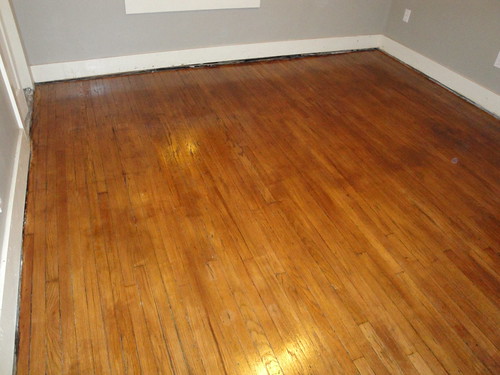 Finished floor in the bedroom
