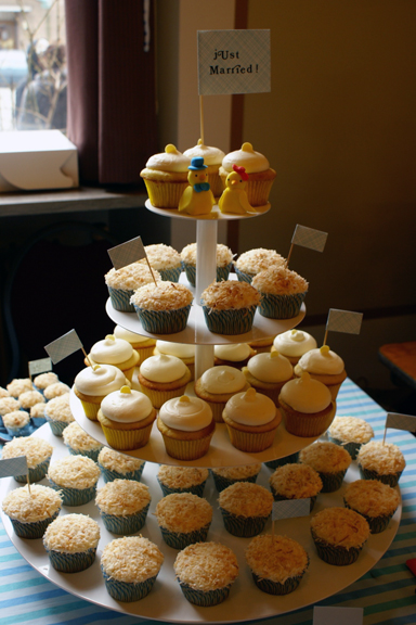 blue yellow themed cupcake wedding Just Married stripey blue and yellow 