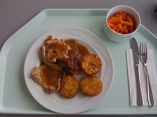 Grillteller & Röstinchen / mixed meat plate & potato patties
