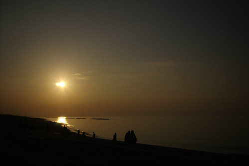 夕日の渚