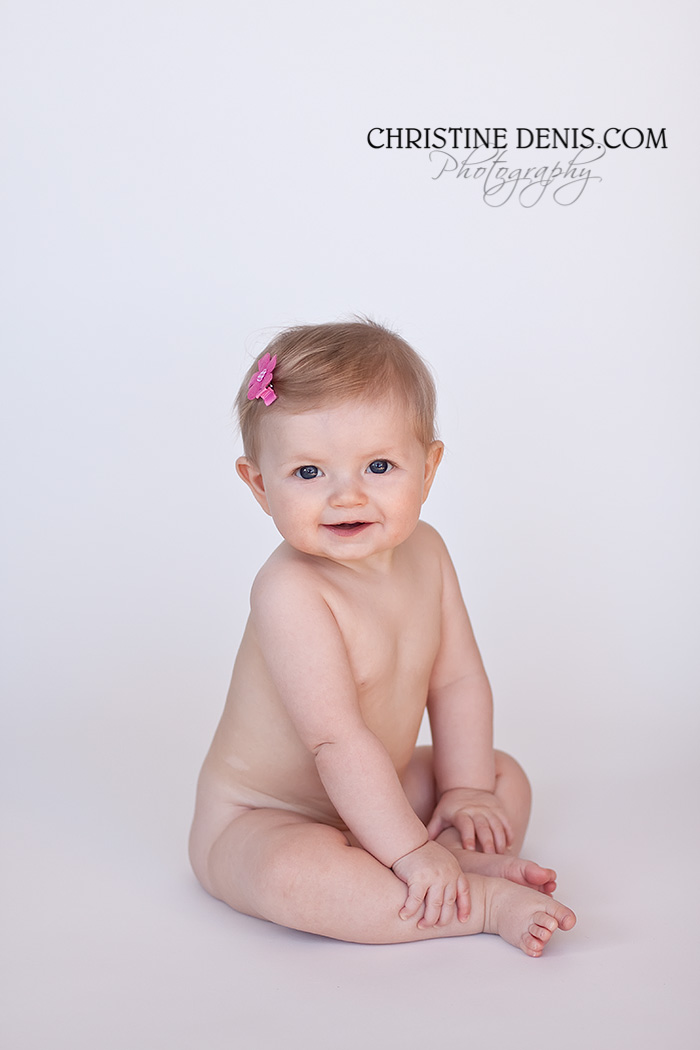 Beautiful baby girl, by Ottawa Photographer Christine Denis, baby photography, christine denis, www.christinedenis.com