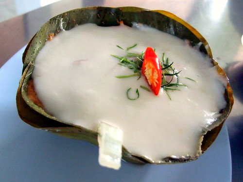 Minced Seafood Souffle (Haw Mok)