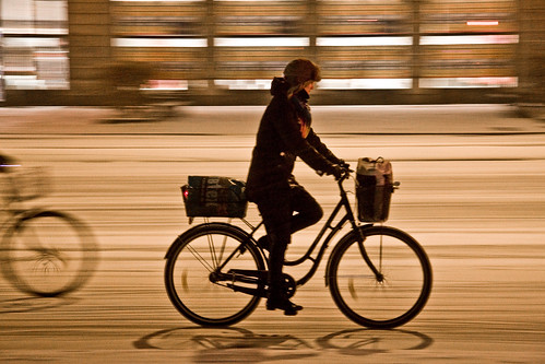 Copenhagen Snow Cycling Left to Right 06