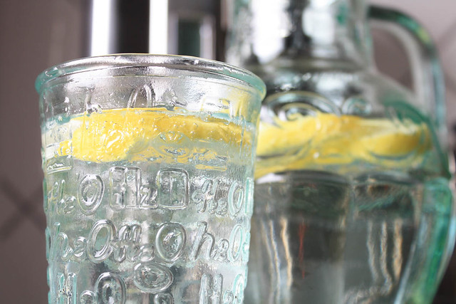 lemon water - summer drink