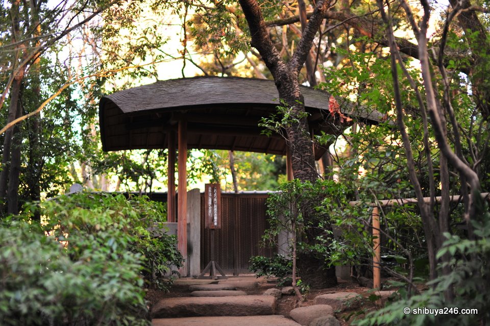 The tea house area for reserved guests.