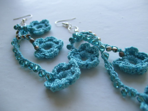 Crocheted flowers turquoise