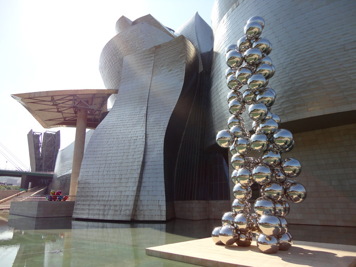 Museo Guggenheim, centro de atracción turístico.