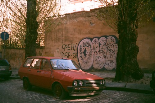 old Renault ©  Mykyta Nikiforov