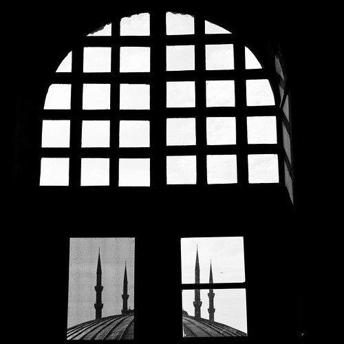 Black mosque ©  specchio.nero
