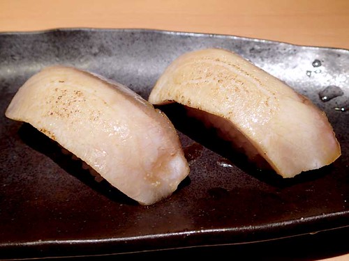 寒ブリの炙り寿司