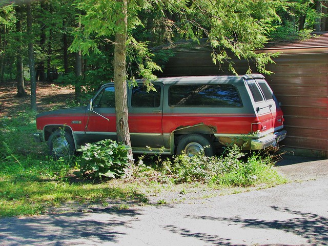 auto trees summer usa ny newyork overgrown rural america outside us weeds rust automobile gm unitedstates 4x4 suburban country rusty sierra driveway faded chrome rusted vehicle newyorkstate suv sideview frontyard 2tone nys 4wheeldrive nystate generalmotors hudsonvalley twotone rustedout fadedpaint ulstercounty motorvehicle 4door gmcsierra midhudsonvalley 2013 fourdoor gmc2500 ulstercountyny oldsuv oldgmc sierraclassic gmcsuv gmcsuburban cottekill 2010s americansuv 4doorsuv gmsuv gmcsierraclassic cottekillny richie59 townofrosendale rustygmc oldsuburban fourdoorsuv townofrosendaleny 1987gmcsuburban ussuv 1987gmc 1980ssuv rustysuv 1987suburban sep2013 sep72013 rustysuburban