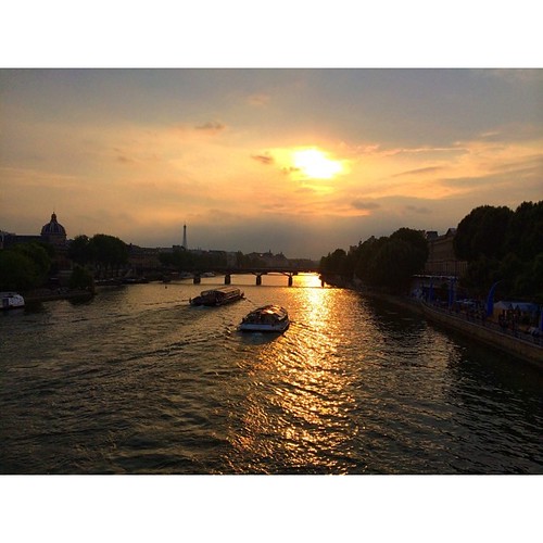 Love sunset Paris ©  Michael Grech