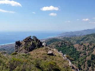 Fiumedinisi (Me) - Il bellissimo panorama sul Mar Ionio dalla rovine del Castello arabo-normanno Belvedere
