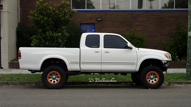 road white up 4x4 cab utility pickup super off ute toyota pick extra tundra