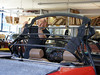 04 Peugeot-504-Cabrio Original-Line Verdeck rs Montage 02