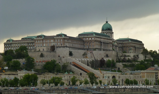 Castillo de Buda visto desde la otra orilla del Danubio