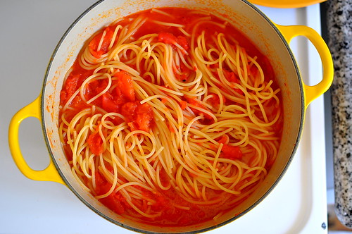 Scott Conant's Spaghetti with Tomato and Basil Sauce