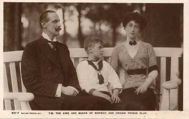 König Haakon, Königin Maud und Kronprinz Olaf von Norwegen um 1910