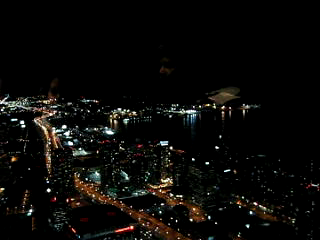 CN-Tower - Fahrstuhlfahrt bei Nacht