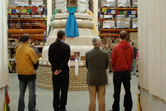 people round stupa