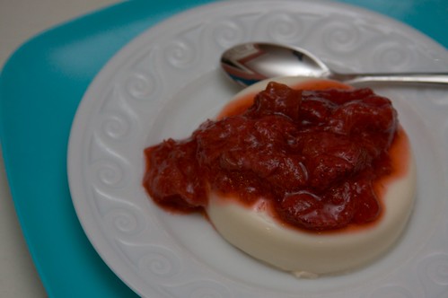 panna cotta with strawberry rhubarb compote