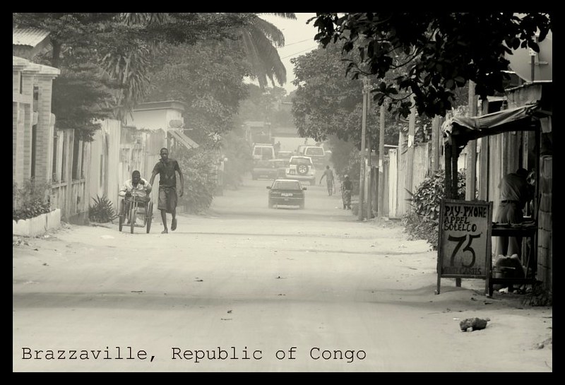 The dusty streets of Brazzaville<br/>© <a href="https://flickr.com/people/48313794@N00" target="_blank" rel="nofollow">48313794@N00</a> (<a href="https://flickr.com/photo.gne?id=4510983646" target="_blank" rel="nofollow">Flickr</a>)