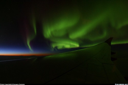 Aurora boreal desde un avión