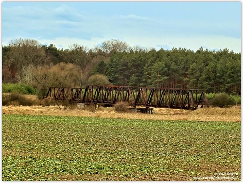 Most kolejowy w Osetnie