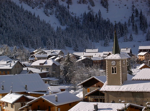 Pralognan-la-Vanoise, vue clocher et quartier du Plan  © D. Dereani, Fondation Facim