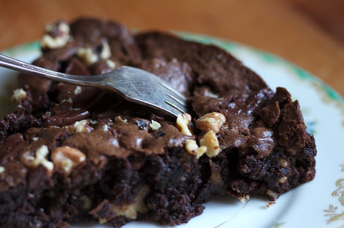 Brownie with walnuts and chocolate chunks