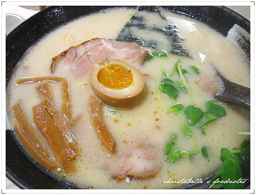 武藏野白玉叉燒白湯拉麵 Japanese Ramen with pork slices & soft-boiled egg